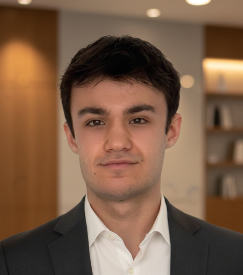 Professional portrait of Leo Motley, Co-Founder of Cloudax